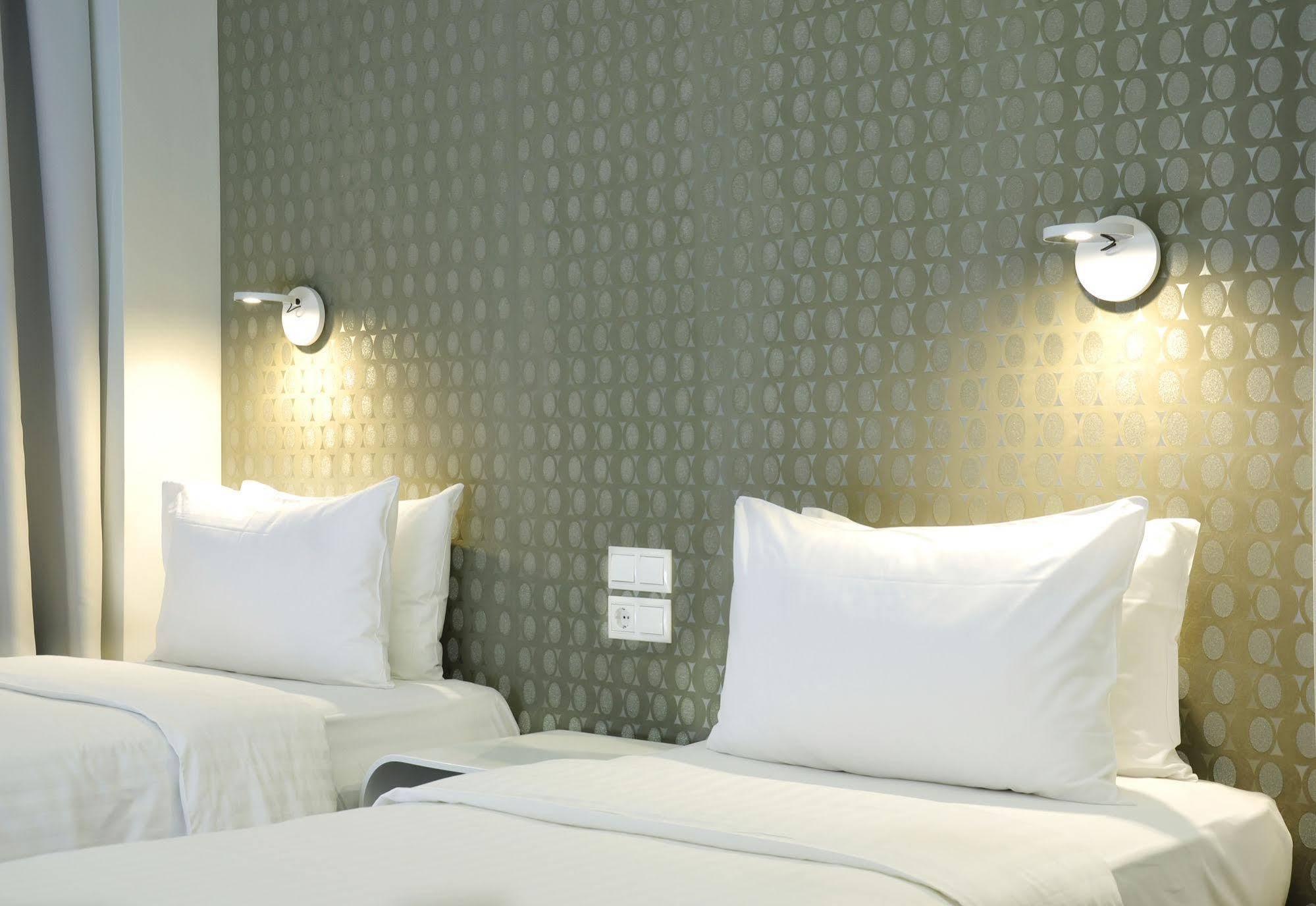 Amazon Hotel Athen Exterior foto